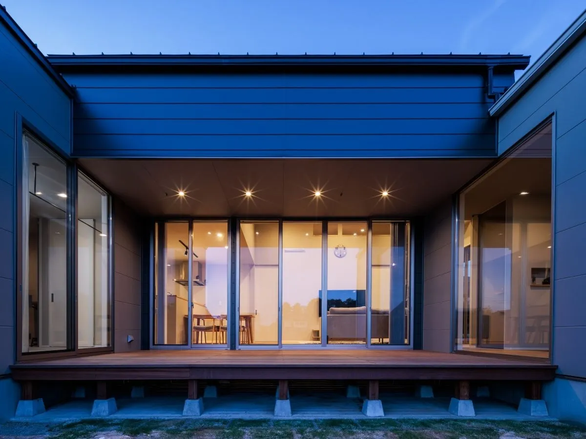中庭・バルコニー